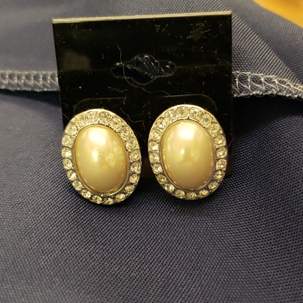 Vintage Kenneth Jay Lane Earrings Oval Clip-on Faux Pearl Rhinestones